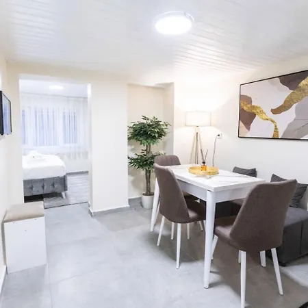 Ftl - Master Apartment *